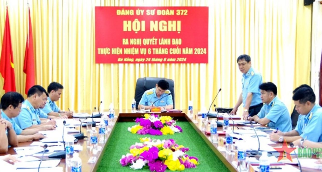 Sư đoàn 372 tổ chức bay huấn luyện an toàn tuyệt đối


